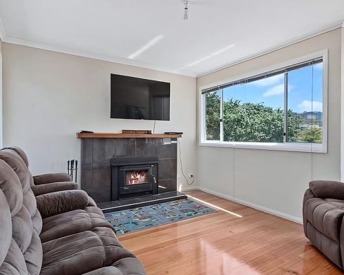 Centenary Cres New 2 7