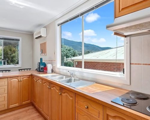 Centenary Cres New 2 8